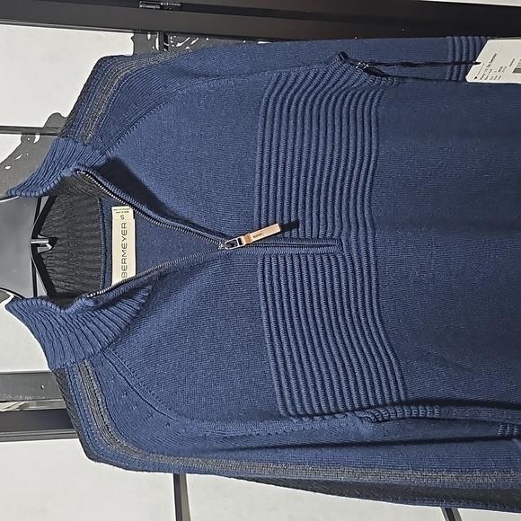 Obermeyer Vince Knit 1/2 Zip Sweater Size Small Admiral NWT - Picture 8 of 12